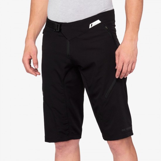 AIRMATIC Shorts Black: Mărime - 36