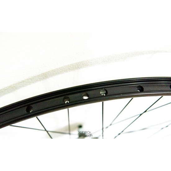 Roata fata 27.5x1.75 janta D-Disc  36H butuc aluminiu, ax cu piulita
