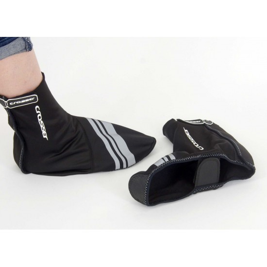 Huse pantofi CROSSER CW-17-108 - Negru 9-10 Huse pantofi CROSSER CW-17-108 - Negru 9-10
