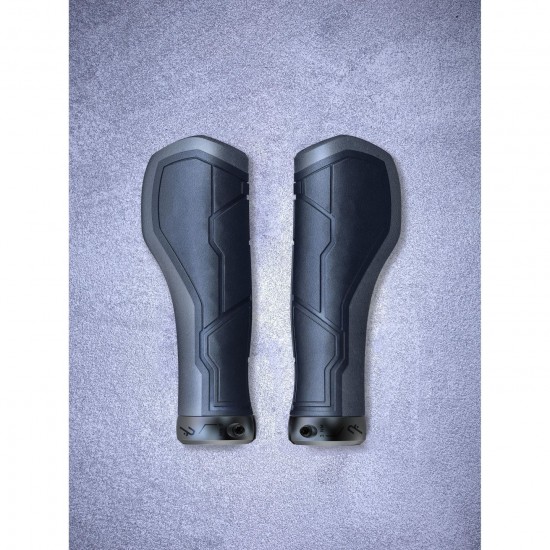 MANSOANE CUBE NATURAL GRIPS ALL TERRAIN BLACK GREY L