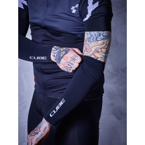 INCALZITOARE BRATE CUBE BLACKLINE XS/S INCALZITOARE BRATE CUBE BLACKLINE XS/S