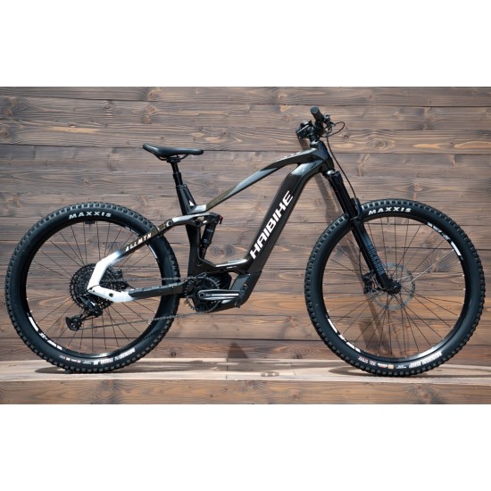 e-bike Haibike AllMtn CF 8 i750Wh 12-G SX Eagle L gloss black white e-bike Haibike AllMtn CF 8 i750Wh 12-G SX Eagle L gloss black white