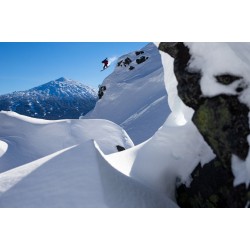Placa splitboard JONES STRATOS 2023 161w cm Placa splitboard JONES STRATOS 2023 161w cm
