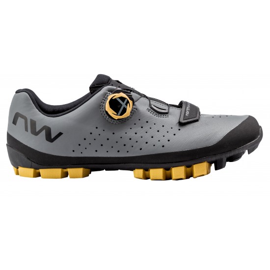 CIPŐ NORTHWAVE MTB HAMMER PLUS 45,5 SÖTÉTSZÜRKE/MÉZ CIPŐ NORTHWAVE MTB HAMMER PLUS 45,5 SÖTÉTSZÜRKE/MÉZ
